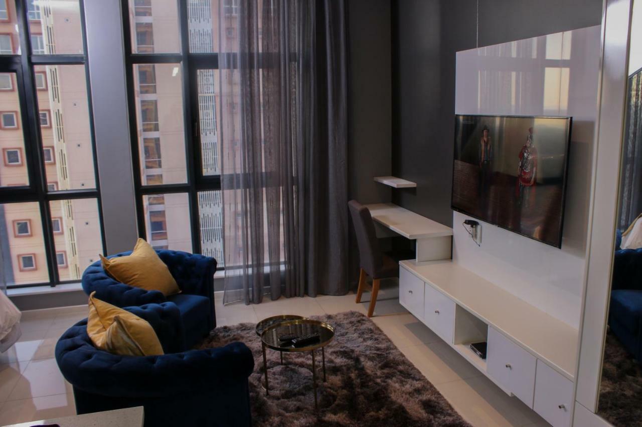 Itowers Studio Suite Γκαμπορόνε Εξωτερικό φωτογραφία