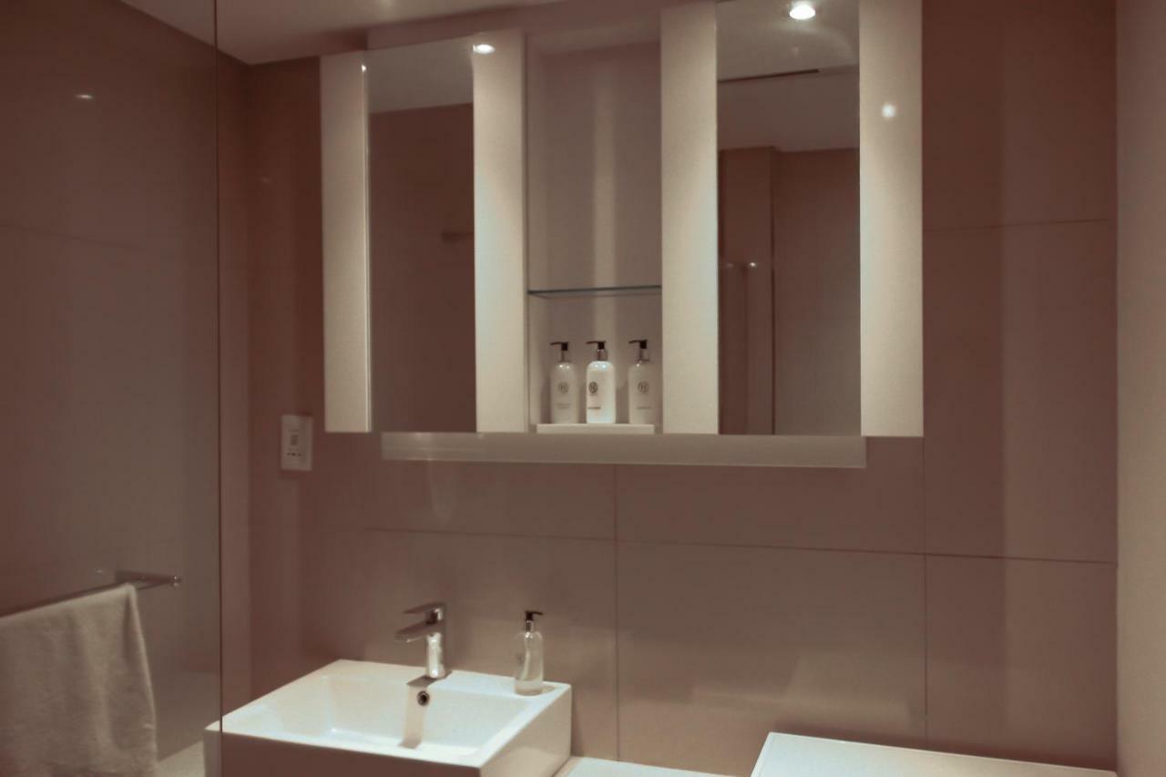 Itowers Studio Suite Γκαμπορόνε Εξωτερικό φωτογραφία